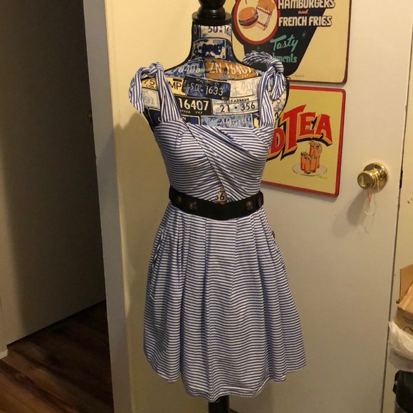 Romeo & Juliet Couture Dresses & Skirts - Romeo  & Juliet Dress